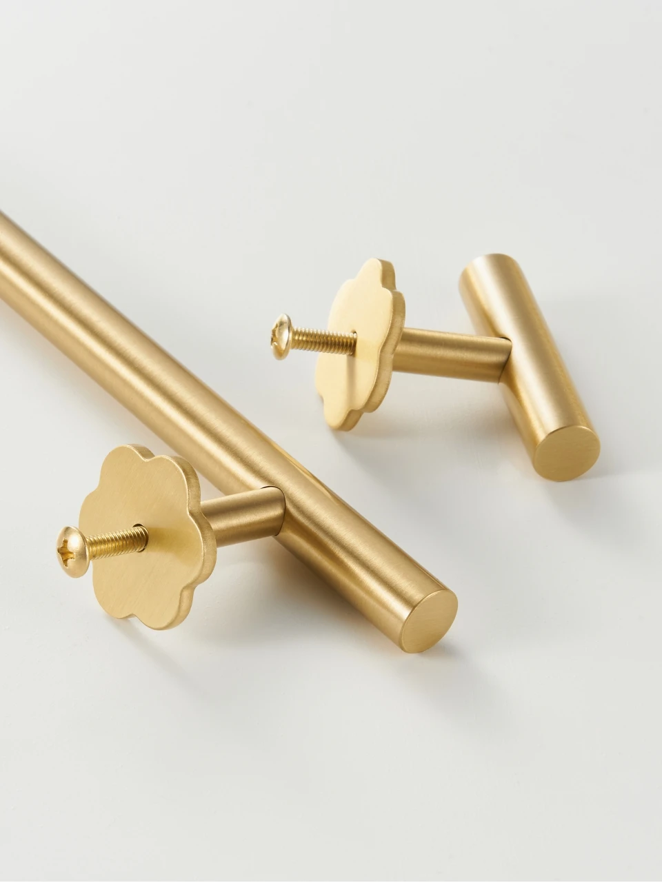 Hexapetalous Flower Decorative Backplate - Image 4